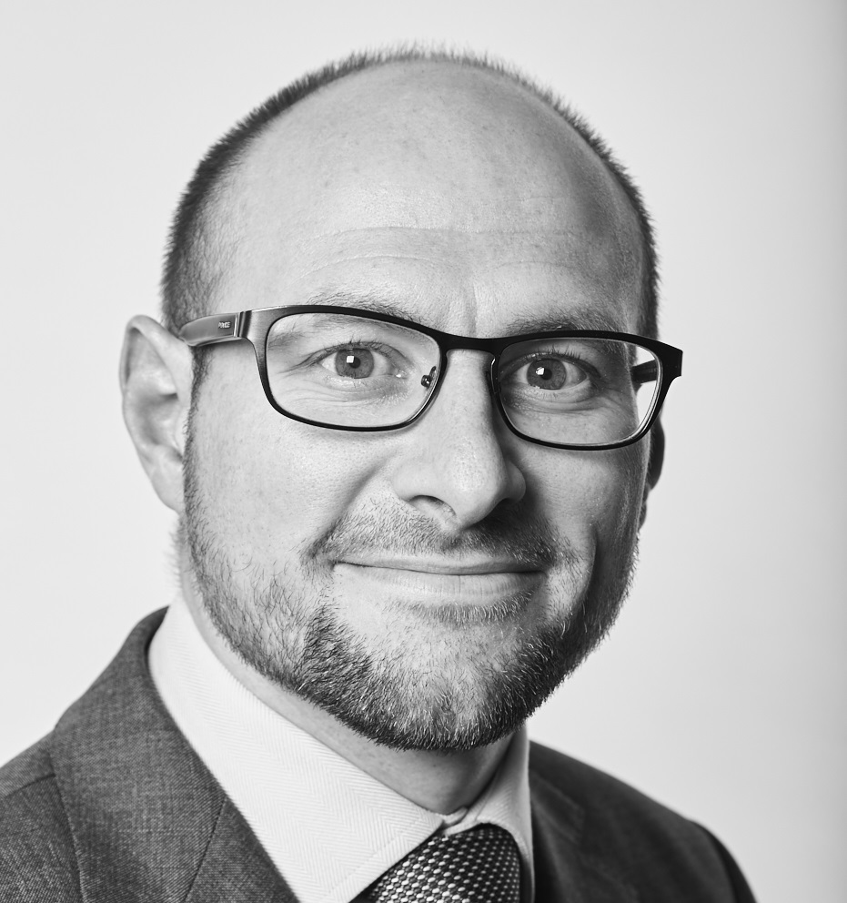 LM Headshot
