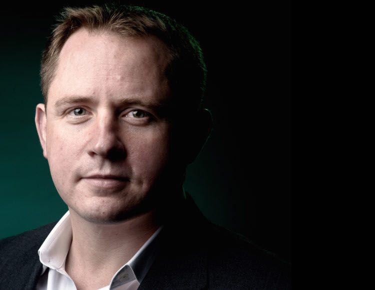 Optimized-Alastair Lukies 1