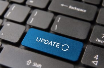 Internet update button on computer keyboard
