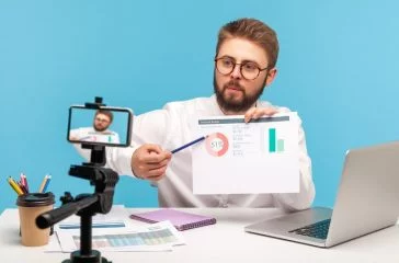 financial advice influencers