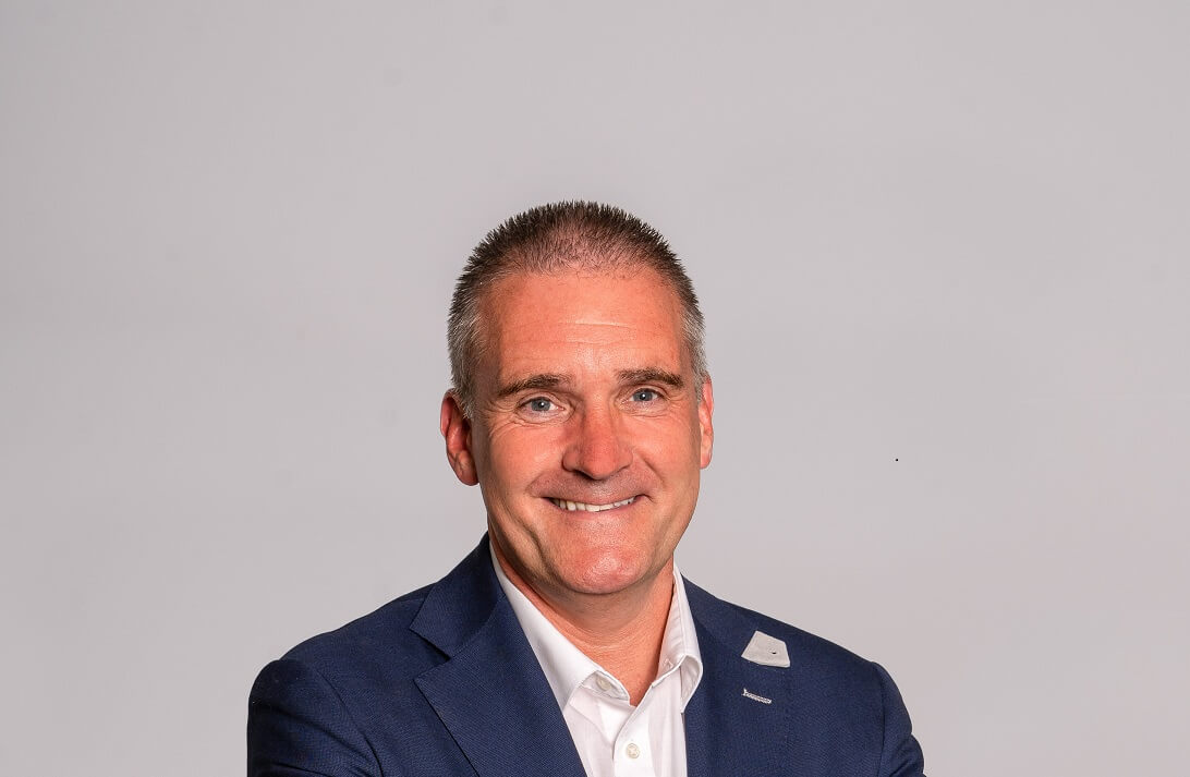 Andrew Charnley standing (1) Andrew Charnley standing (1)