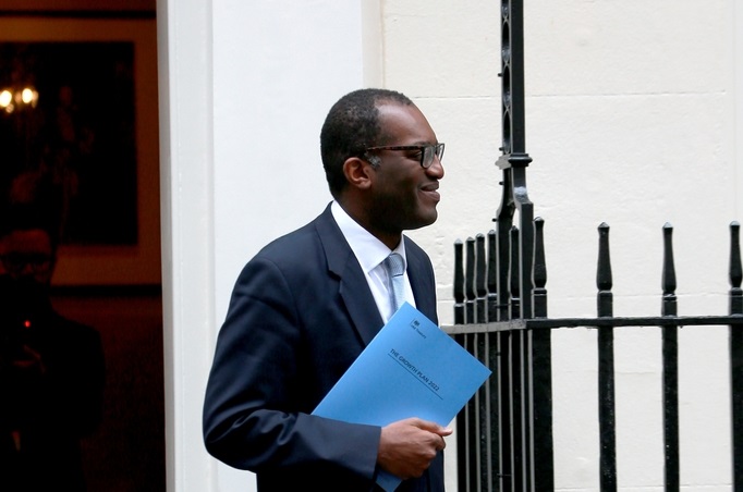 mini-budget investors