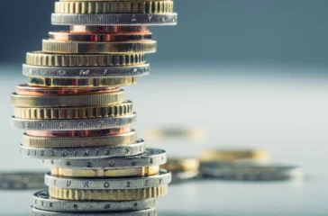 Private credit managers earned €13.7m last year