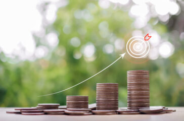 easyMoney loan book hits £200m