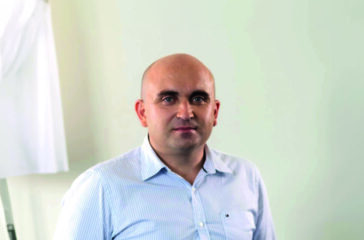 Alex Ginzburg Viola Credit