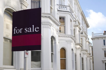 UK mortgage approvals dip