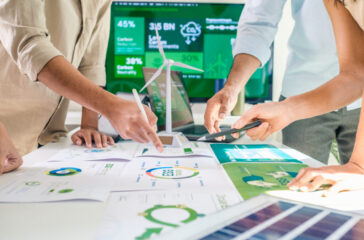 A new french law intended to speed up carbon transition is opening up private markets to retail investors, according to Moody’s Ratings.