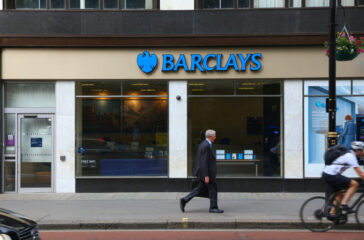 Barclays invests in venture debt fund