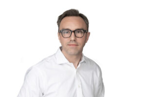 Schroders Capital hires investment director