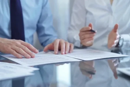 The US private credit default rate fell for the second consecutive quarter in the three months to September 2026, according to new data from Proskauer.